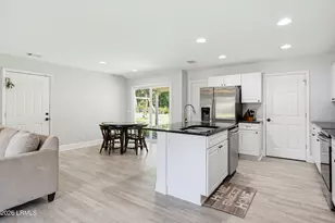 1993 Colonial Ave, Beaufort, SC 29906 - Photo 6