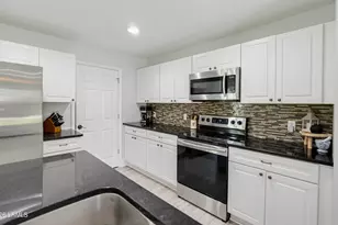 1993 Colonial Ave, Beaufort, SC 29906 - Photo 10