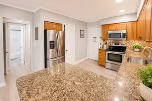 45 Folly Field Rd, Hilton Head, SC 29928 - Photo 4