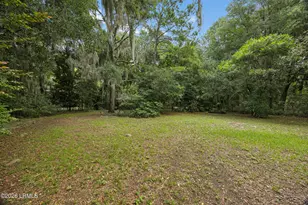 815 Sams Point Rd, Beaufort, SC 29907 - Photo 32