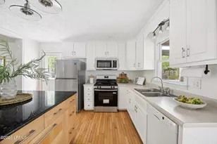815 Sams Point Rd, Beaufort, SC 29907 - Photo 12
