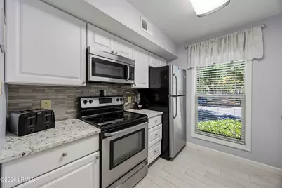 12 Valencia Road #2, Hilton Head, SC 29928 - Photo 14
