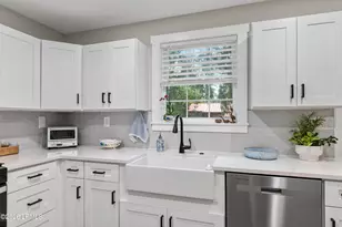 1119 Lafayette St, Beaufort, SC 29902 - Photo 12