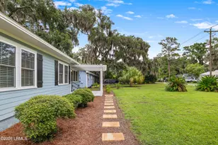 1119 Lafayette St, Beaufort, SC 29902 - Photo 2