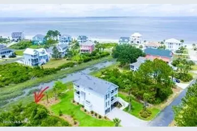 10 Scallop Court, Harbor Island, SC 29920 - Photo 2