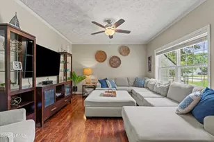 9 Lucerne Ave, Beaufort, SC 29907 - Photo 4