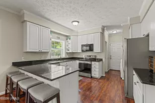 9 Lucerne Ave, Beaufort, SC 29907 - Photo 6