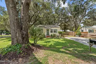 1102 Lafayette St, Beaufort, SC 29902 - Photo 2