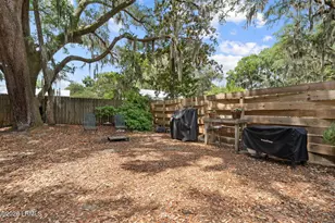 1102 Lafayette St, Beaufort, SC 29902 - Photo 22