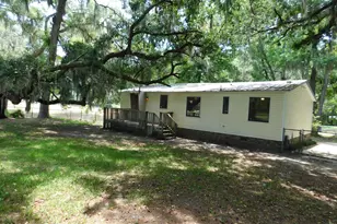 911 Grant St, Beaufort, SC 29906 - Photo 2