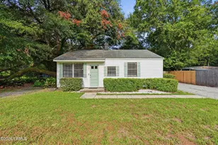1721 Battery Park Dr, Port Royal, SC 29935 - Photo 2