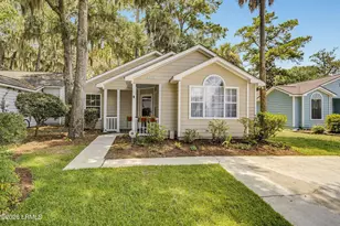2907 Waters Edge Ct E, Beaufort, SC 29902 - Photo 1