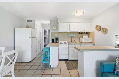 40 Folly Field Road #C302, Hilton Head Island, SC 29928 - Photo 8