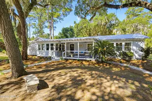16 Verdier Bluff Rd, Beaufort, SC 29902 - Photo 2