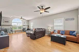 9 Ebb Tide Ct, Harbor Island, SC 29920 - Photo 8