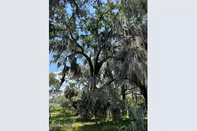 418 Broad River Drive, Beaufort, SC 29906 - Photo 8
