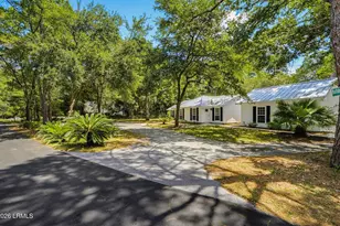 8 Gator Ln, Beaufort, SC 29907 - Photo 2