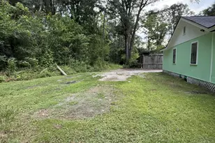 13 Glover St, Hardeeville, SC 29927 - Photo 4