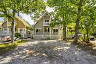 12 Davis Love Dr, Ladys Island, SC 29920 - Photo 1