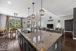 4 Tybee Island Ct, Bluffton, SC 29910 - Photo 10