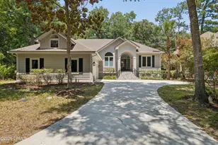 11 Forest Dr, Hilton Head, SC 29928 - Photo 2