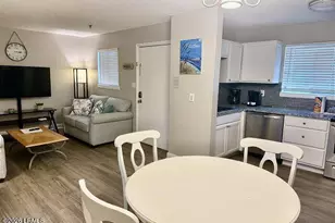 663 William Hilton Pkwy, Hilton Head Island, SC 29928 - Photo 12