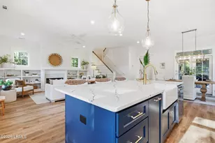 22 River Dr, Beaufort, SC 29907 - Photo 2