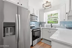 163 James St, Beaufort, SC 29902 - Photo 2