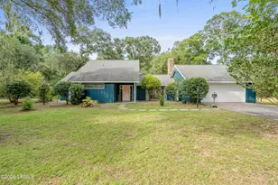 36 Sea Gull Dr, Beaufort, SC 29907 - Photo 1