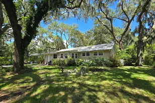 1403 Newcastle St, Beaufort, SC 29902 - Photo 1