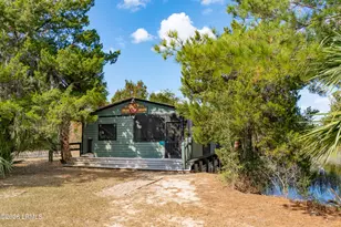 229 Coosaw Point Blvd, Lady's Island, SC 29907 - Photo 16