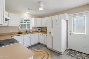 8 Shiney Leaf Ct, Beaufort, SC 29907 - Photo 10