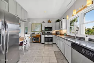 4 Teal Ct, Harbor Island, SC 29920 - Photo 14