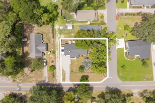 1611 Madrid Ave, Port Royal, SC 29935 - Photo 10