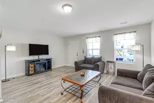 107 Palmetto Breeze Cir, Beaufort, SC 29907 - Photo 2