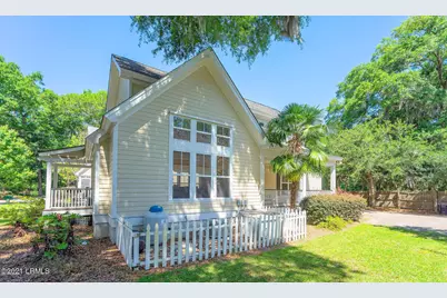 23 Crows Nest Avenue #4, Beaufort, SC 29907 - Photo 2