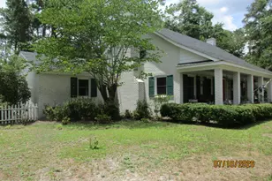 383 W Carolina Ave, Varnville, SC 29944 - Photo 2