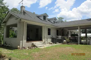 383 W Carolina Ave, Varnville, SC 29944 - Photo 4