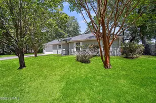 7 Grandiflora Ln, Beaufort, SC 29907 - Photo 2