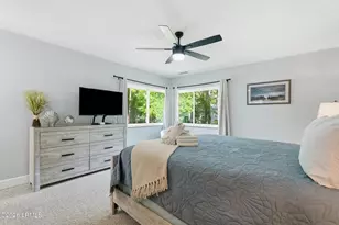 90 Gloucester Rd, Hilton Head Island, SC 29928 - Photo 16