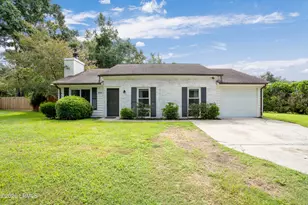 3050 Huron Dr, Beaufort, SC 29902 - Photo 1
