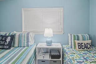 40 Folly Field Rd, Hilton Head Island, SC 29928 - Photo 32