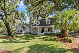 402 Island Cir E, Saint Helena Island, SC 29920 - Photo 2