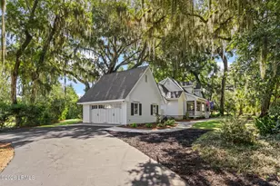 402 Island Cir E, Saint Helena Island, SC 29920 - Photo 38