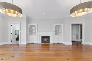 24 E Liberty St, Savannah, GA 31401 - Photo 12