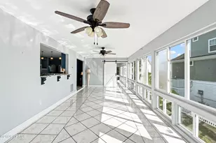 8 Windjammer Ln, Harbor Island, SC 29920 - Photo 20