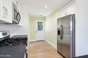 1307 Lafayette St, Beaufort, SC 29902 - Photo 12