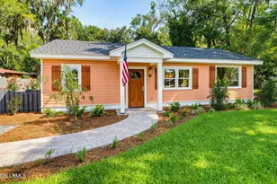1307 Lafayette St, Beaufort, SC 29902 - Photo 2