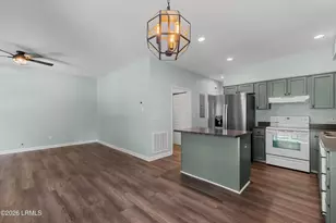 2618 Holmes Dr, Beaufort, SC 29902 - Photo 10