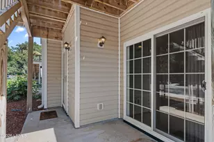 2618 Holmes Dr, Beaufort, SC 29902 - Photo 2